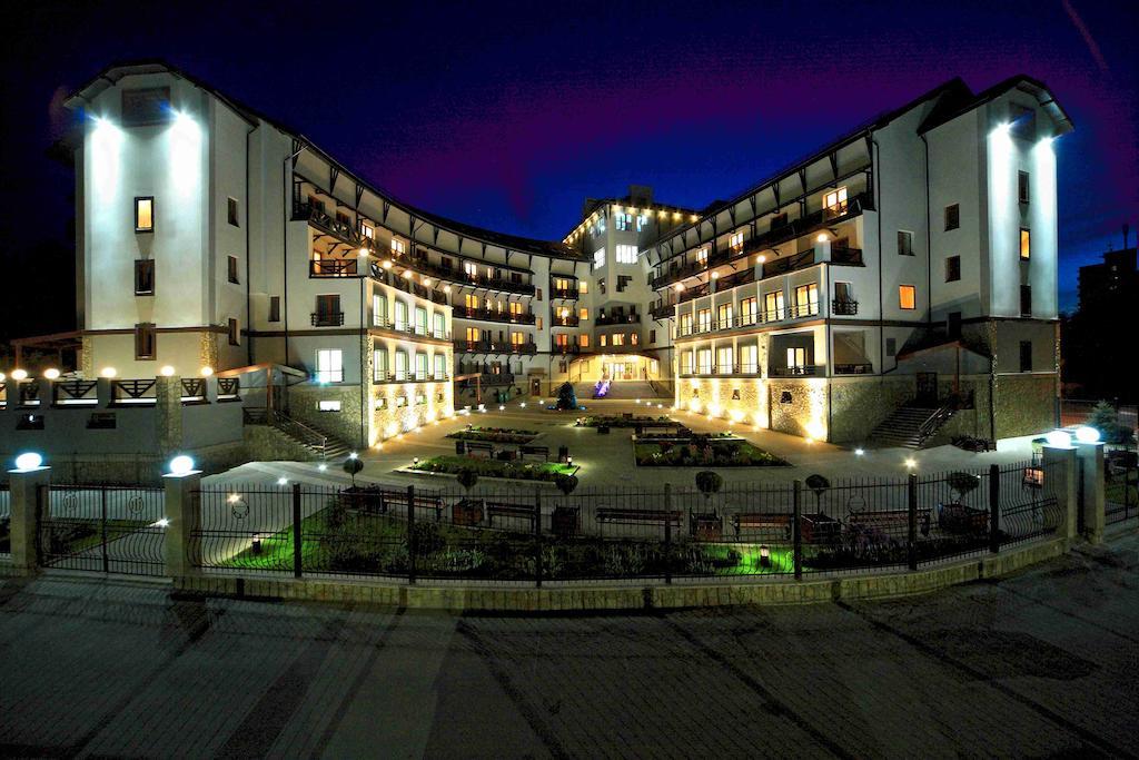 Apart-Hotel Chale Graal Truskaveț Exterior foto